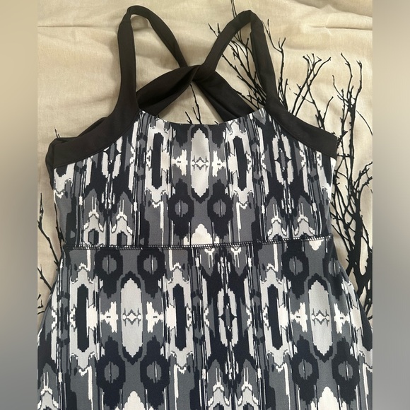 Womens Soybu Ikat active dress with Bra black white cross back Size small EUC - Picture 3 of 12